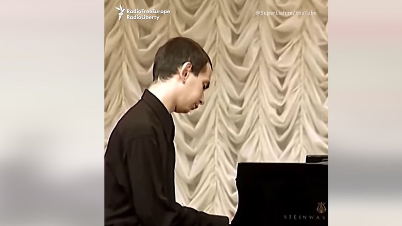Moartea solitară a unui pianist rus întemnițat care s-a opus războiului