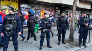 Secretarul de stat Bogdan Despescu spune că opt jandarmi şi trei poliţişti ar fi semnat contracte cu companii de securitate care au activat în Congo