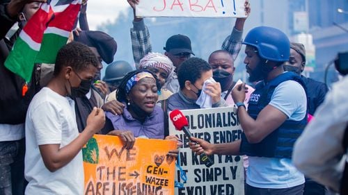 Sora vitregă a lui Barack Obama, Auma Obama, gazată la manifestaţiile de la Nairobi