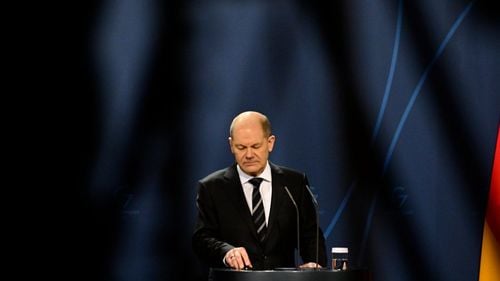 Der Spiegel: Cancelarul Scholz a blocat un pachet de ajutor militar de 3 miliarde de euro pentru Ucraina
