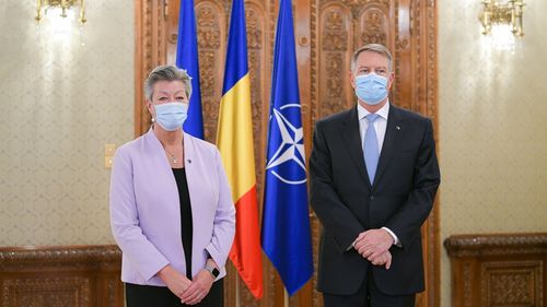 Klaus Iohannis îi cere comisarului european pentru Afaceri Interne sprijin european consistent pentru Republica Moldova privind fluxurile de migranți din Ucraina