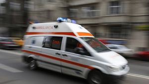 UPDATE Un participant la o cursă automobilistică a pierdut controlul volanului și a intrat într-un spectator/ Victima se află în stop cardiorespirator și i se efectuează manevre de resuscitare (surse)