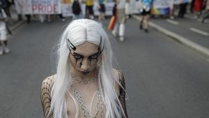 Mississippi interzice transsexualilor să folosească toalete care corespund identităţii lor de gen în şcoli de stat / Guvernator: Trebuie să adoptăm o lege pentru ca să apărăm femeile în toalete, vestiare, cabine de îmbrăcat, la duș și altele