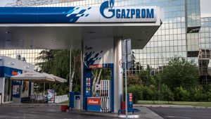 Sancţiunile SUA blochează livrările de petrol pentru compania rusă NIS / Singura rafinărie din Serbia riscă să fie oprită
