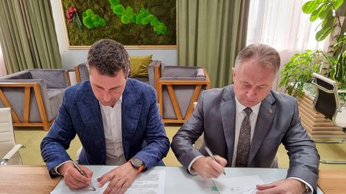 Tánczos Barna anunță echipamente noi pentru controalele gărzilor de mediu/ Ministrul Mediului a semnat contractul de 13 milioane de euro