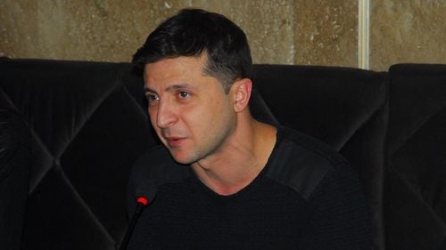 O analiză a următoarelor luni din mandatul lui Zelenski/ Noul președinte al Ucrainei este mai slab decât pare – think tank ungar