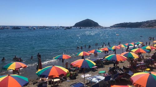 Turist în Italia. Cum reușesc italienii să țină acum pandemia sub control, deși o parte a populației nu respectă regulile, la fel ca în România?