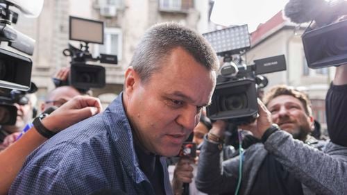 Senatorul Eugen Pîrvulescu, ridicat de DNA / Fostul liberal a anunțat recent că se alătură echipei lui Mircea Geoană / Este deja trimis în judecată în alt dosar pentru că ar fi trucat concursul de la Serviciul de Ambulanță Teleorman