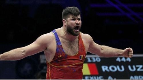 JO Paris 2024: Luptătorul Alexuc Ciurariu, învins în optimi de Alimkhan Syzdykov la greco-romane