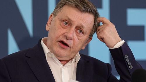 Crin Antonescu, despre presupusa întâlnire Dan-Ponta-Coldea: Dacă aşa ceva s-a întâmplat, nu mă surprinde sub nicio formă / Dacă aşa s-a întâmplat, nu cred că este avantajoasă electoral, cred că este reciproc dăunătoare