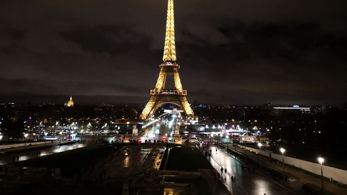 Cel mai înalt nivel al Turnului Eiffel, închis din cauza căldurii extreme / În Paris sunt preconizate temperaturi de 36 de grade Celsius, în această săptămână