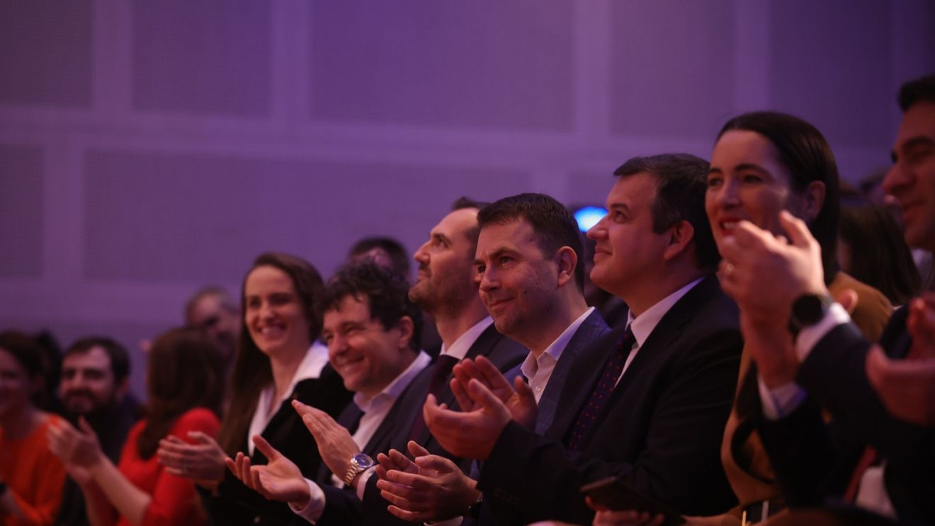 USR a lansat candidatura lui Lucian Judele la Primăria Sectorului 3 împotriva lui Robert Negoiță / Vlad Voiculescu: Corupția din Sectorul 3 se vede din avion / Nicușor Dan: Îl cunosc de la acțiunile legate de parcul IOR. Nu poate fi comparat cu un om care plantează palmieri