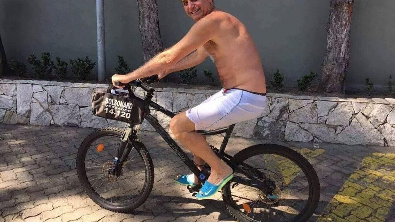 Bolsonaro, împotriva restricțiilor în ziua în care Brazilia a înregistrat record de decese: Ce face o persoană atunci când rămâne acasă? Mă îndoiesc că nu se va îngrășa. Și burta mea a crescut puțin