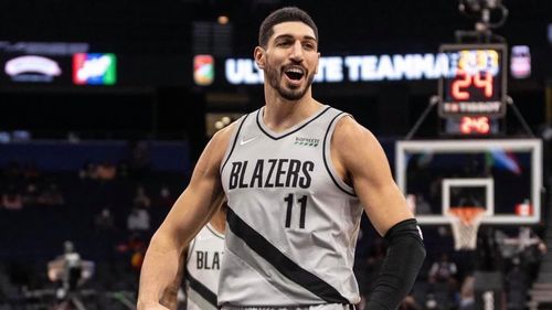 Un baschetbalist turc acuză regimul Erdogan că derulează o campanie de răpire a disidenților turci pentru a-i aduce înapoi în țară /  Experiența dramatica a lui Enes Kanter, refugiat în România