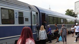 Sindicalişti CFR: Viteza medie cu care circulă trenurile de călători în România este de 44 km/h / Guvernul actual va transforma transportul pe calea ferată din România într-un haos de nedescris