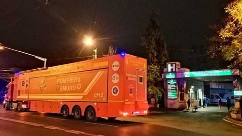 Unitate mobilă de Terapie Intensivă, la Timişoara/ Camionul cu 12 locuri a mai fost folosit de medicii din oraş, dar s-a defectat şi a fost trimis la reparat, la Cluj