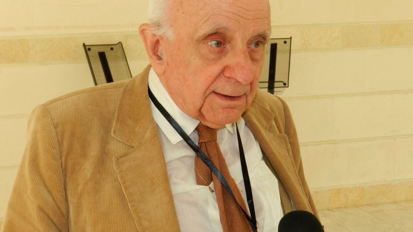 O bursă de 5000 de euro va fi acordată pentru istorici în memoria academicianului Șerban Papacostea/ O altă bursă, pentru medici, poartă numele academicianului Nicolae Cajal/ Care sunt condițiile de aplicare