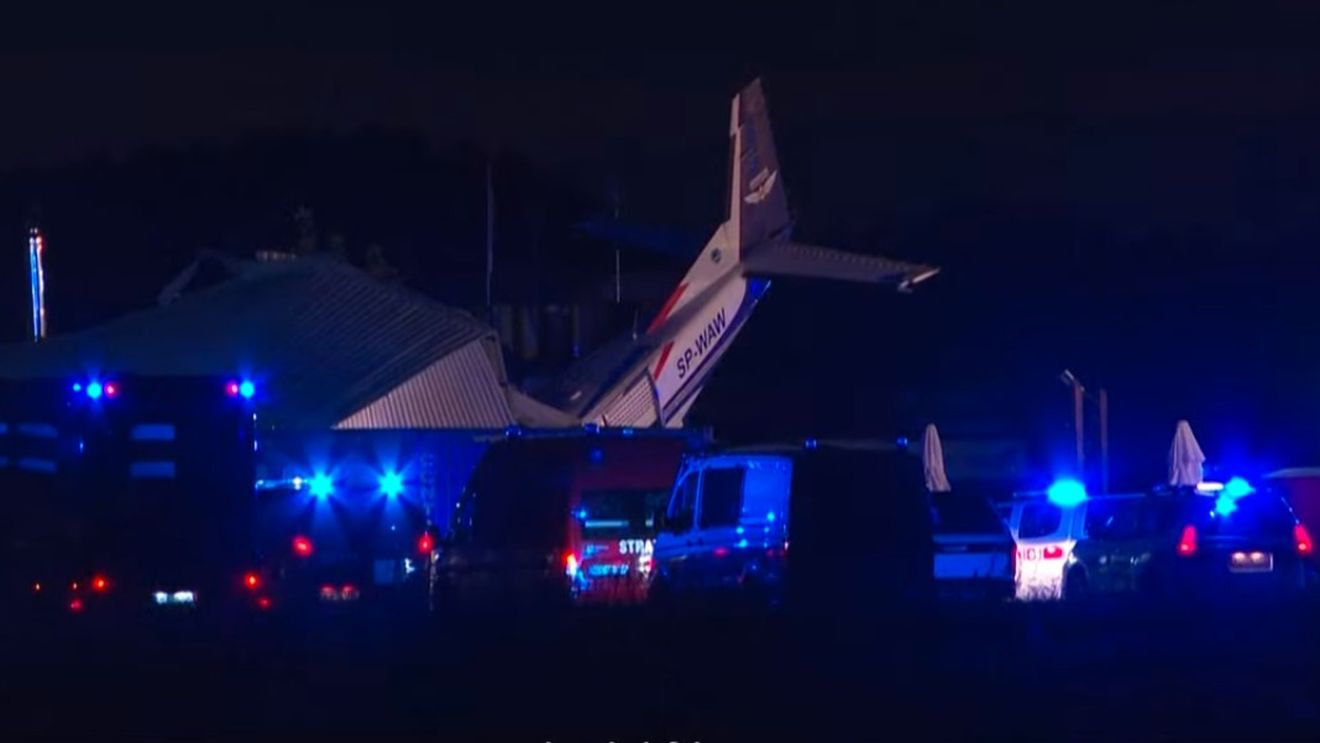 Cinci morți și opt răniți în Polonia după ce un avion s-a prăbușit peste un hangar al unui centru de parașutism