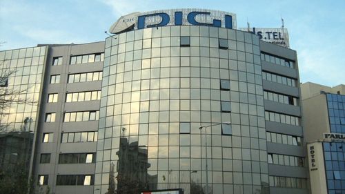 Bloomberg: Digi este în discuții pentru a vinde rețeaua de fibră optică din Spania, în valoare de 1 miliard de euro
