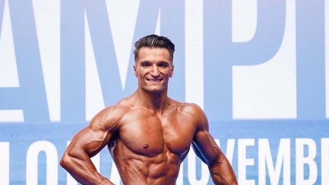 Un pompier din Mehedinți, medaliat cu argint la Campionatul Mondial de Culturism şi Fitness din Spania
