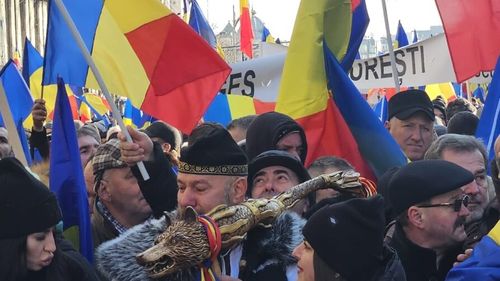 Câteva zeci de susținători ai lui Călin Georgescu au blocat circulația lângă sediul Curții Supreme din București