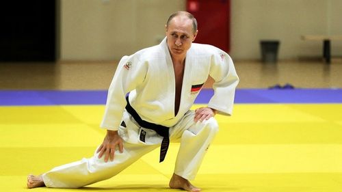 Federaţia Internaţională de Taewkondo i-a retras lui Vladimir Putin centura neagră onorifică 9 dani, acordată în 2013