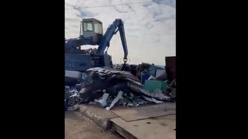 VIDEO Descinderi ale comisarilor Gărzii de Mediu la depozite ilegale de deșeuri din județul Giurgiu