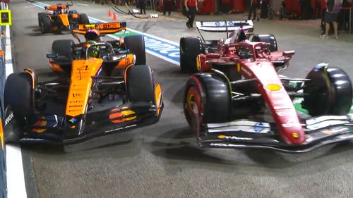 VIDEO Leclerc, în pericol de penalizare după o fază ciudată petrecută pe linia boxelor în Singapore
