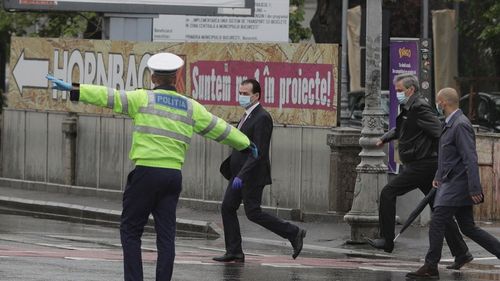 Marcel Vela: Nepurtarea măștilor de protecție trebuie sancționată și va exista un Ordin care să prevadă „fapta” și „penalizarea”