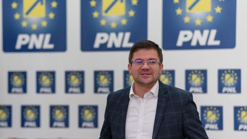 Candidatul liberal la Consiliul Județean Iași, Costel Alexe, afirmă că primarii social-democrați vor să treacă la PNL. În replică, Maricel Popa spune că „Alexe e un mincinos” care în loc să se ocupe de inundații inventează povești prin conferințe de presă