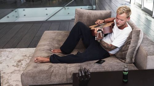 Ultimele însemnări ale lui Avicii, în jurnal, înainte de a se sinucide. Detaliile au fost dezvăluite într-o biografie ce va apărea pe 18 ianuarie