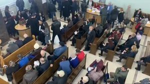 VIDEO Procesul Revoluției merge din amânare în amânare, la Instanța Supremă. 30 dintre victime au încetat din viață de la termenul anterior, care a fost pe 29 noiembrie. Următoarele dezbateri au loc pe 27 martie