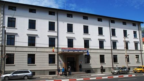 Șeful UPU de la Spitalul Județean Sibiu a demisionat. Spitalul este plin cu pacienți cu Covid și așteaptă să trimită bolnavii în alte unități