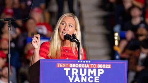 Trumpista Marjorie Taylor Greene a investit masiv pe bursă înainte ca Trump să suspende războiul comercial, alimentând suspiciunile cu privire la folosirea abuzivă a unor informaţii privilegiate de către liderul de la Casa Albă şi apropiaţii săi