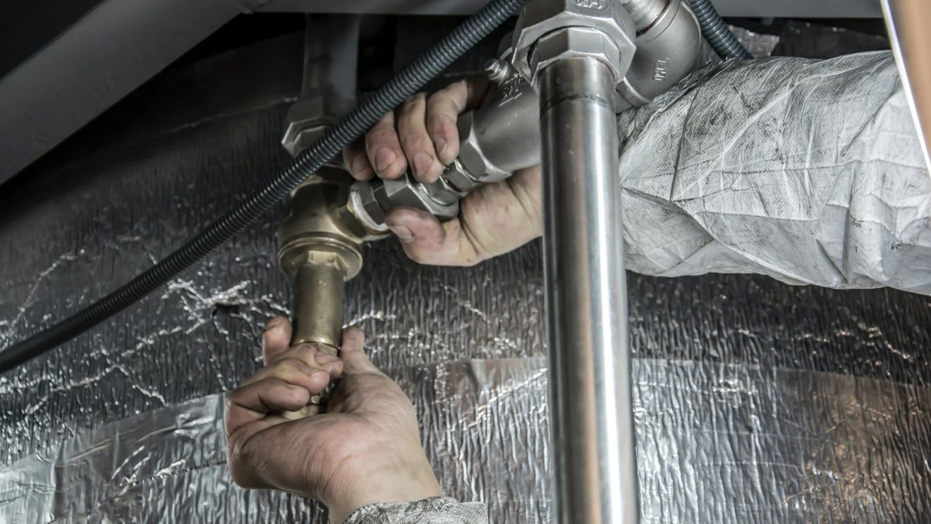 De ce se pregătește un ONG să ridice în Cluj o „școală de meserii”? Beard Brothers: „Vrem să le spunem tinerilor că poți să faci o treabă faină, că poate să fie cool să ai o meserie”