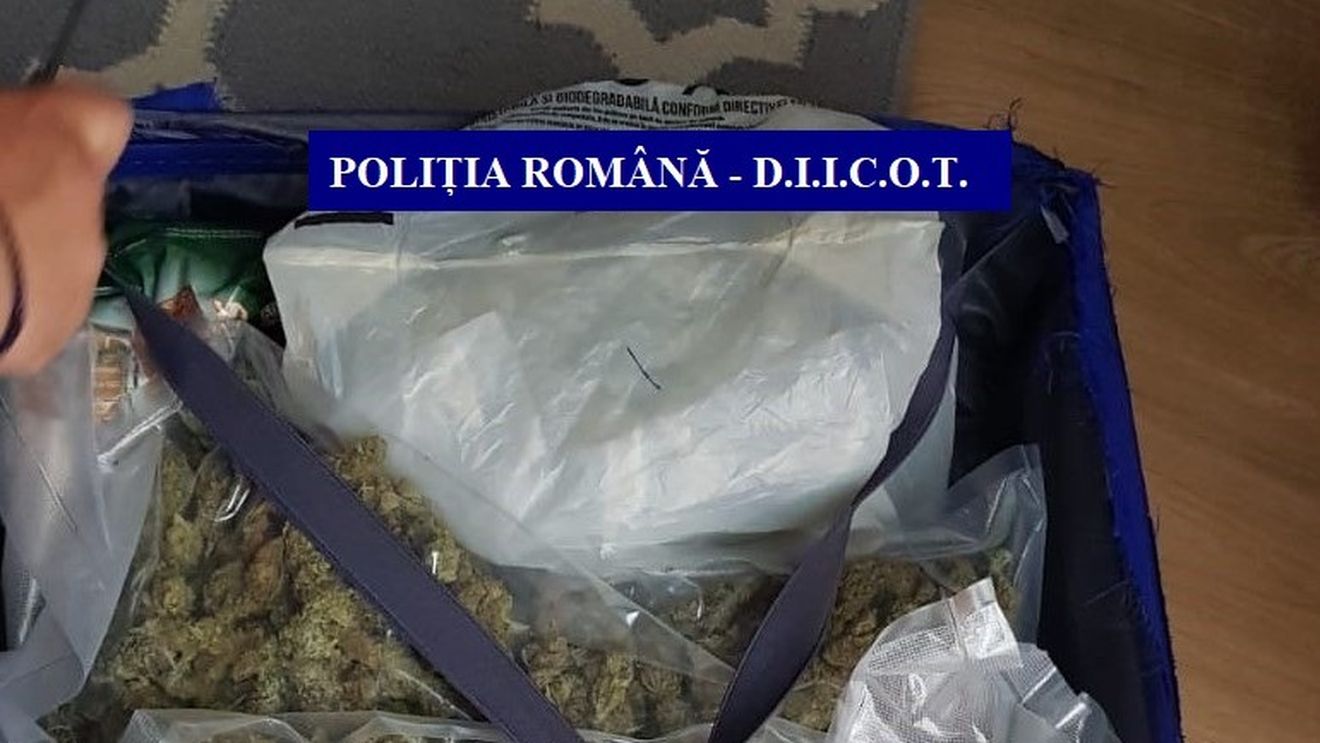 Cluj: Șapte persoane au fost arestate preventiv, în urma perchezițiilor desfășurate vineri, pentru trafic de droguri de risc și de mare risc