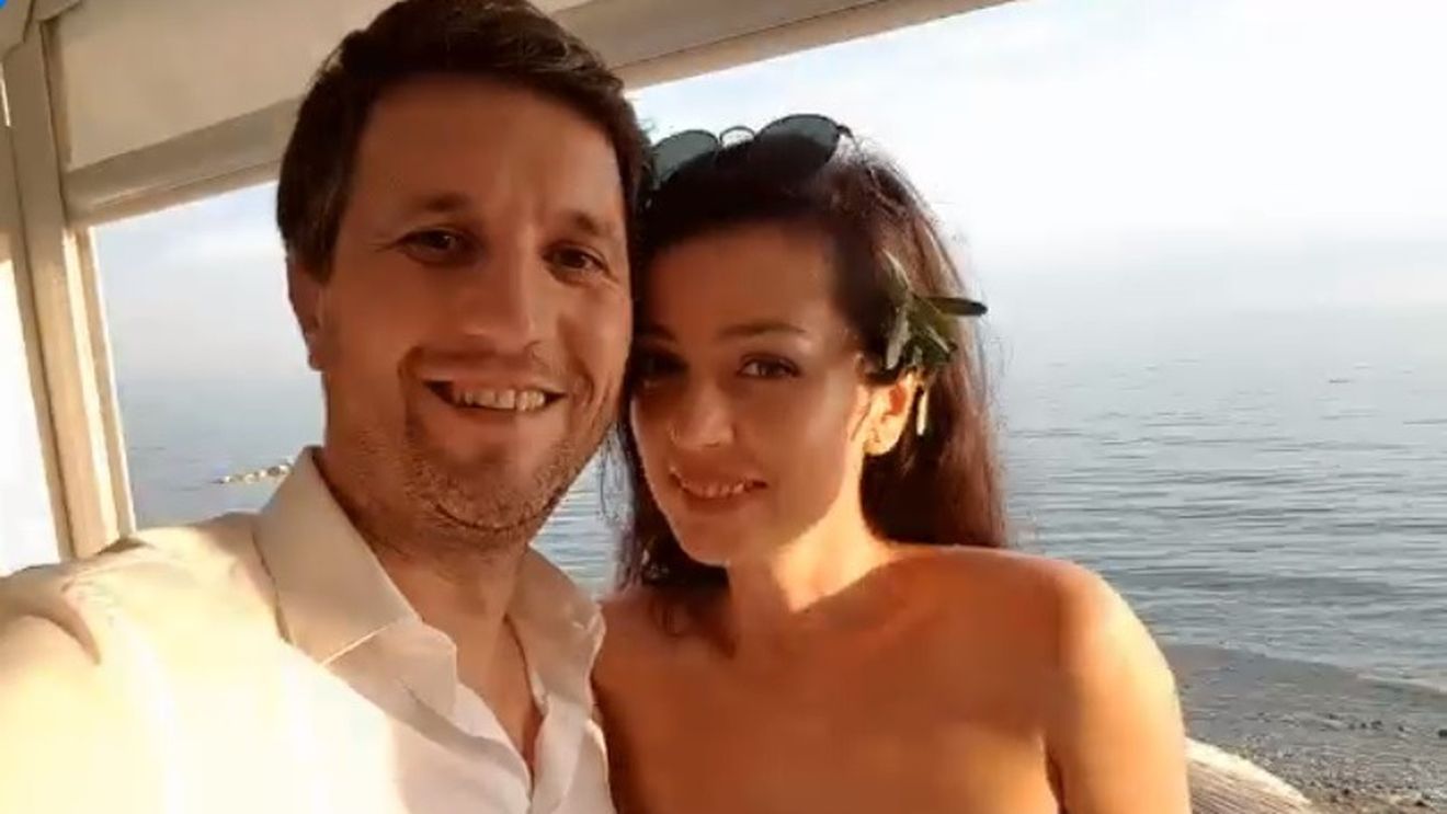 Andi Moisescu, infectat cu coronavirus. Olivia Steer, antivaccinistă convinsă, săptămâna trecută: ”Dați-vă măștile jos, îmbrățișați-vă când vă revedeți, luați-vă imunitatea înapoi!”