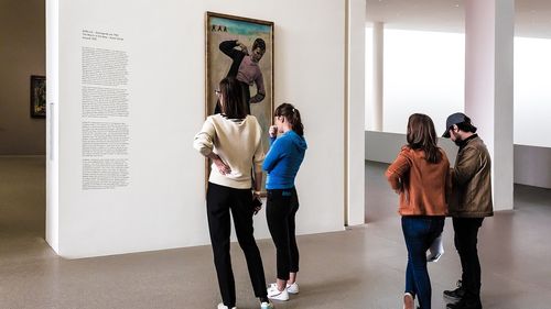 Germania: Un muzeu de artă a concediat un angajat pentru că și-a agățat propriul tablou în galeria dedicată lui Andy Warhol/ El a expus lucrarea ca să fie remarcat în lumea artei