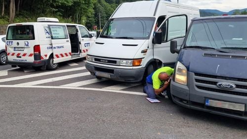 Incident tehnic în camera serverelor Registrului Auto Român / Niciunul dintre sediile din ţară nu poate efectua activităţi cu publicul, dar nici staţiile ITP partenere / S-au format cozi