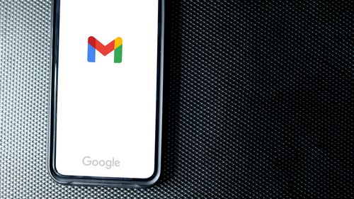 Google integrează AI în Gmail pentru o experiență mai bună a utilizatorilor: căsuță de e-mail personalizată cu AI, prezentări generale cu AI în căutare și multe altele