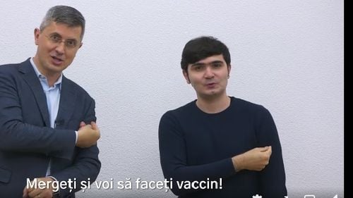 VIDEO Dan Barna și Bogdan, într-un clip emoționant al campaniei ”Ce conține vaccinul”. Vicepremierul USRPLUS transmite mesaj pro-vaccinare în limbaj mimico-gestual