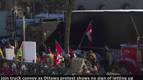 VIDEO Poliția canadiană intervine pentru a redeschide mai multe artere frontaliere strategice între Statele Unite şi Canada, după ce acestea au fost blocate de manifestanţii camionagii care se opun măsurilor sanitare