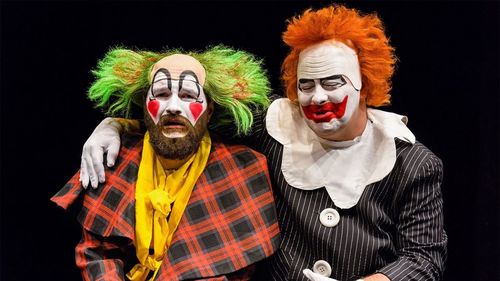 Biletele pentru primele trei reprezentaţii cu publicul ale spectacolului "Angajare de clovn", la Teatrul "Jean Bart" din Tulcea, au fost epuizate / Spectacolele se reiau azi, după un an de pauză impusă de restricţii