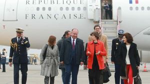 Escala lui Macron la București: discuții despre Ucraina, Moldova, NATO și Schengen între ministrul francez de Externe, ministrul Aurescu și consiliera prezidențială Luminița Odobescu