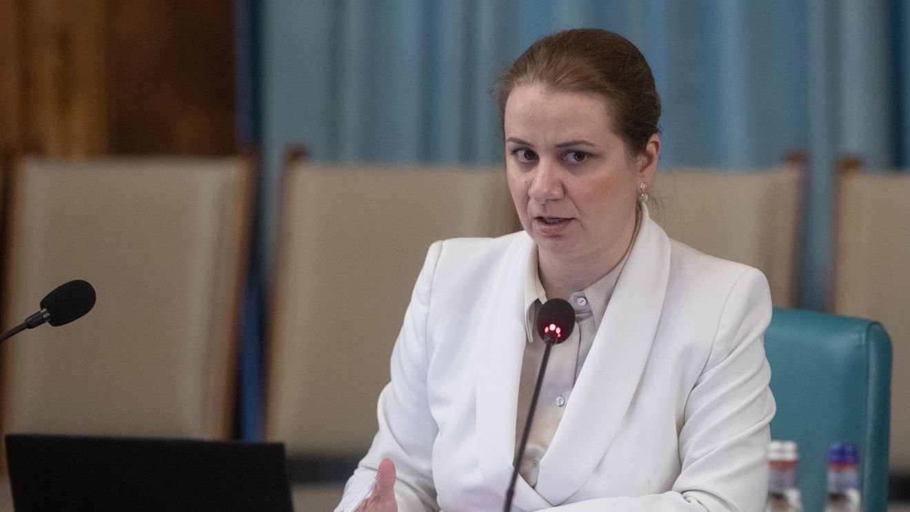 Ligia Deca: Se introduce o nouă bursă, de reziliență, pentru elevi cu rezultate medii, bursa de merit va fi pentru elevii cu rezultate bune / Noi măsuri de supraveghere audio-video, în scopul investigării cazurilor de violență