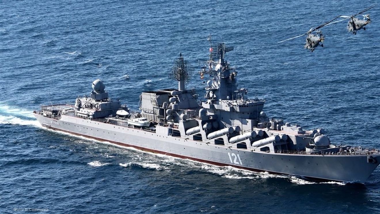 Ce se știe despre nava amiral a flotei rusești din Marea Neagră, Moskva, „grav avariată” / SUA confirmă o „explozie”