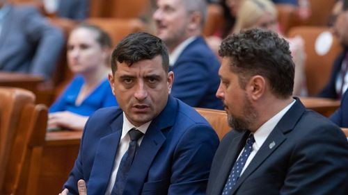Claudiu Târziu (AUR): Suntem pe marginea prăpastiei și așteptăm salvarea de la un cuplet binecuvântat de Călin Georgescu / Ne-am acomodat prea repede „canoanelor” politicii de sistem / Se apropie rapid momentul în care trebuie să discutăm despre responsabilități, complicități și trădarea idealului național