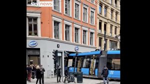 Un tramvai a deraiat şi a intrat în plin într-un magazin din Oslo, provocând rănirea a patru persoane