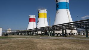 Chimcomplex Borzești oprește secții și anunță mii de concedieri / E cel mai mare producător din industria chimică din țară