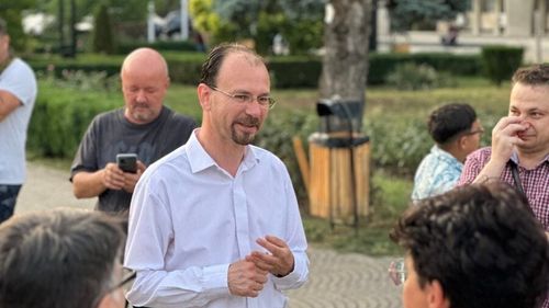 Primarul Ploieştiului, după ce salariaţii firmei de transport public din oraş au ieşit în stradă: Acolo e o gaură neagră pentru banii ploieştenilor, parazitată de pile şi nepotisme